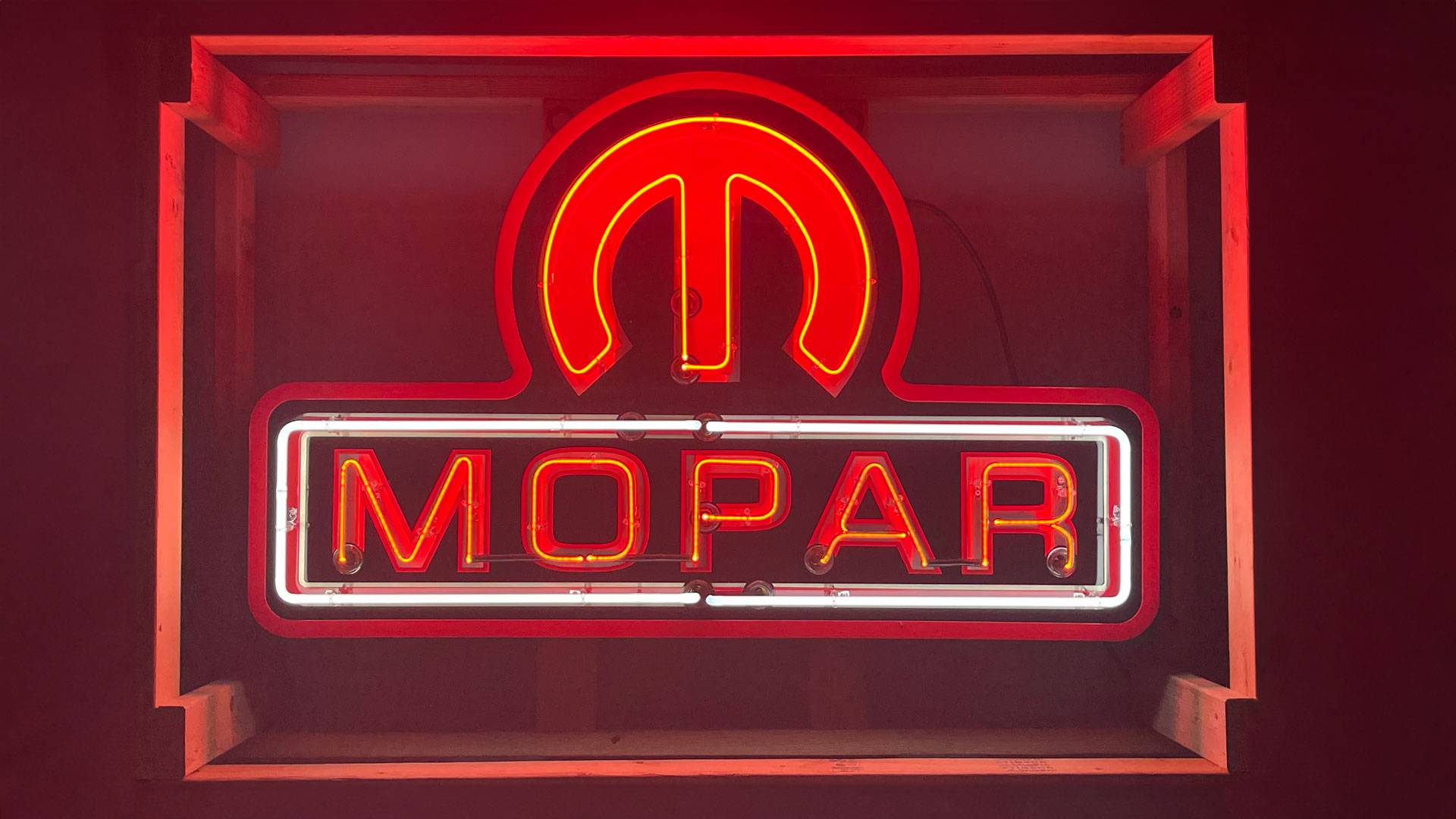 MOPAR Neon Canopy Sign