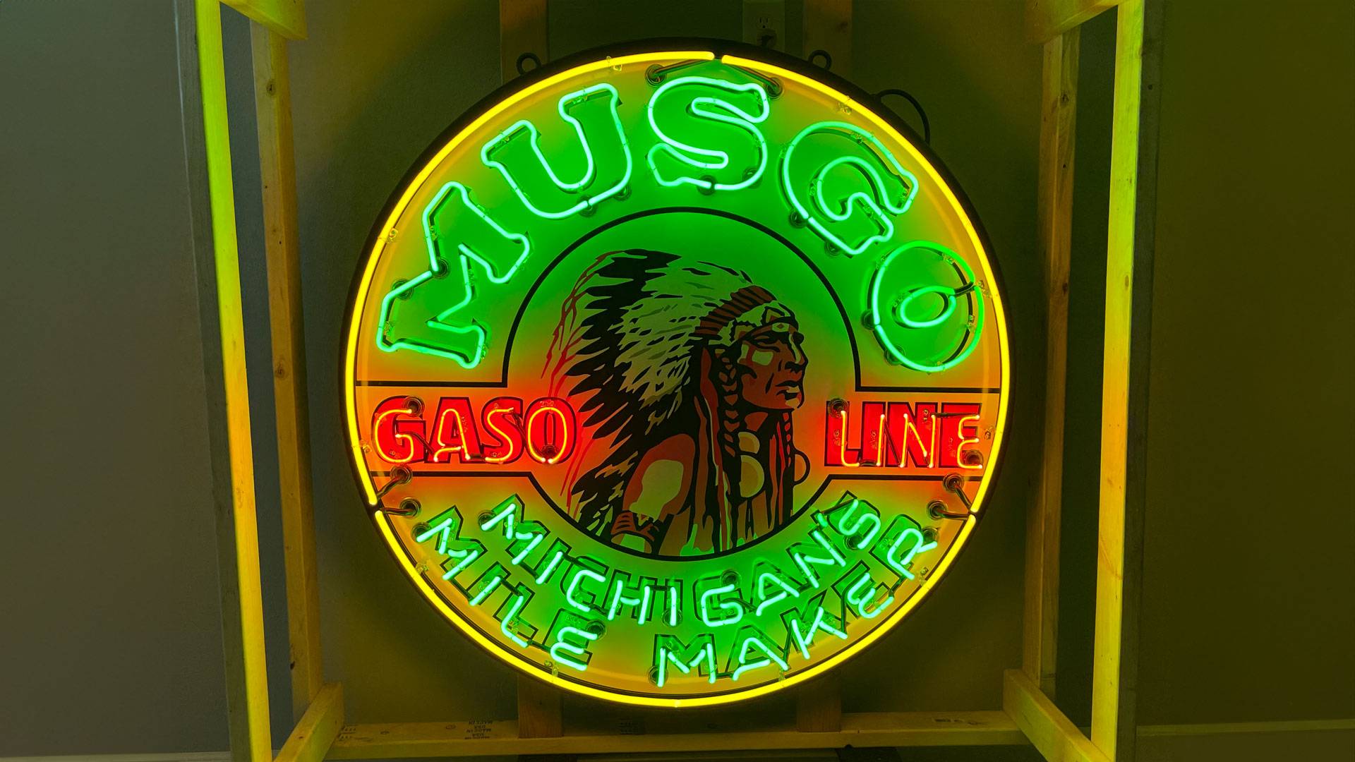 Musgo Mile Maker Neon Sign