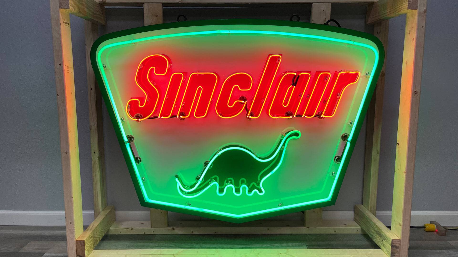 Sinclair Neon Sign – 48 in.