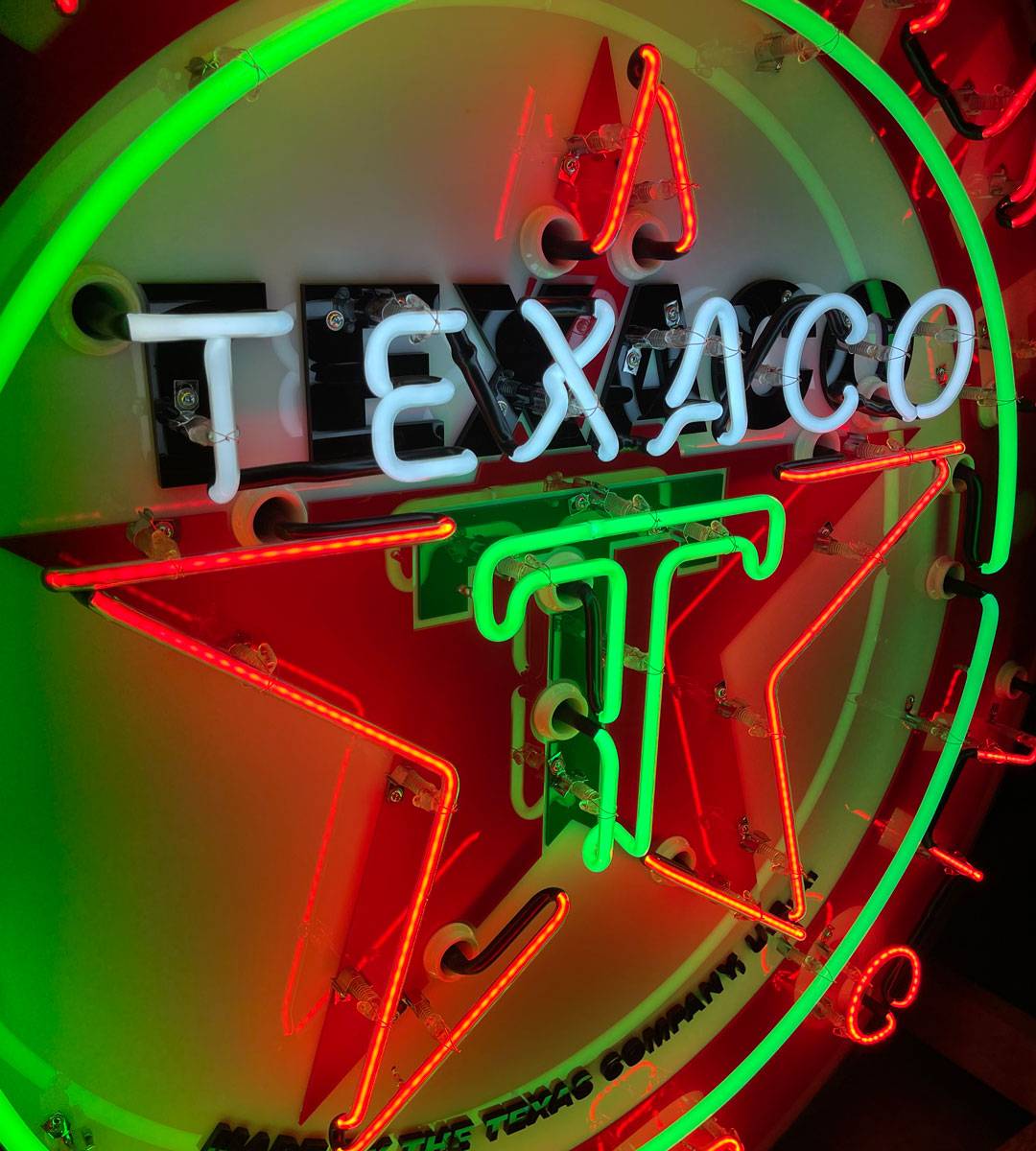 Texaco Neon Sign – 48 in Round